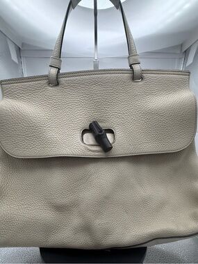 Gucci Beige Leather Top-Handle Tote with Bamboo Turn-Lock